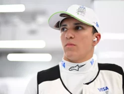 Isack Hadjar Heran Red Bull Pilih Dirinya Promosi Dampingi Max Verstappen di Tim F1