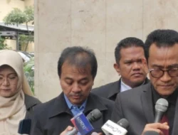 Roy Suryo Cs Desak Polda Metro Jaya Bongkar Bukti Ijazah Palsu Jokowi