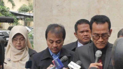 Roy Suryo Cs Desak Polda Metro Jaya Bongkar Bukti Ijazah Palsu Jokowi