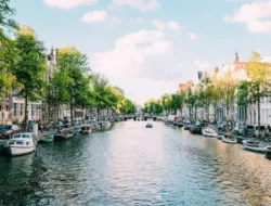 5 Kota di Eropa Yang Terkenal Jadi Sarang Copet: Paris Hingga Amsterdam