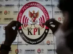 KPI Beri Sanksi Teguran Tertulis Untuk iNews TV Buntut Ucapan Tak Pantas Abu Janda
