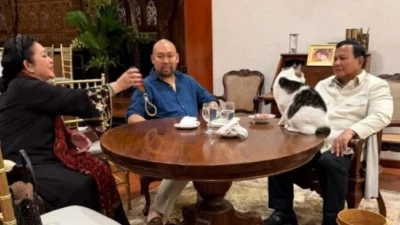 Potret Kehangatan Lebaran Presiden Prabowo: Makan Bareng Titiek Soeharto, Didit Hingga Bobby Kertanegara