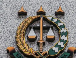 Anggota Fraksi Nasdem DPR RI Saat Kejagung Geledah Rumah Eks Menteri LH Siti Nurbaya