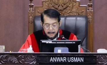 Anwar Usman Bacakan Putusan MK Terakhir, Sampaikan Kata-kata Perpisahaan dan Permohonan Maaf Jelang Pensiun