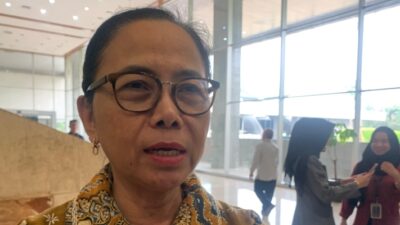 MY Esti Wijayanti Sesalkan Pemerintah Sedot Anggaran Pendidikan Demi Biayai Program MBG