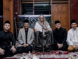 Sowan ke Kiai Sepuh, Mensos: Idulfitri Momentum Jaga Silaturahmi