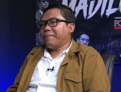 Pangi Syarwi Chaniago Sentil Seskab Teddy: Saya 17 Tahun Jadi Pengamat, Tidak Inflasi!