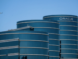 Bloomberg Ungkap Oracle Bakal PHK Ribuan Karyawan dan Tunda Rekrutmen Buntut Otomatisasi AI