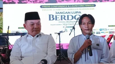 Eks KSAD Dudung Abdurachman Banting Setir Jadi Penyanyi, Gandeng Fajar Sadboy Luncurkan Lagu Religi
