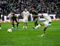 Pundit Jerman Christian Strasburger Puji Kevin Diks: Calon Kapten Borussia Monchengladbach di Masa Depan