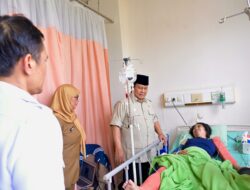 Pagi-pagi Presiden Prabowo Jenguk Korban Tabrakan KA di RSUD Bekasi