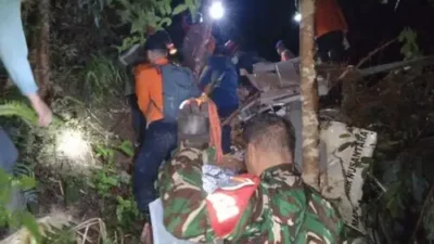 KNKT Janji Tuntaskan Penyelidikan Penyebab Kecelakaan Helikopter PK-CXF di Sekadau, Kalbar