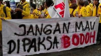 Aliansi BEM SI Beri Kemendikti Saintek Kartu Kuning, Bongkar 3 Dosa Besar Perguruan Tinggi