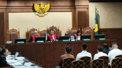8 Terdakwa Kasus Korupsi Pembiayaan Ekspor LPEI Didakwa Rugikan Negara Rp. 992,82 Miliar