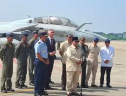 Disiram Air Kembang, Prabowo Serahkan 6 Jet Tempur Rafale dan 4 Unit Falcon ke TNI AU