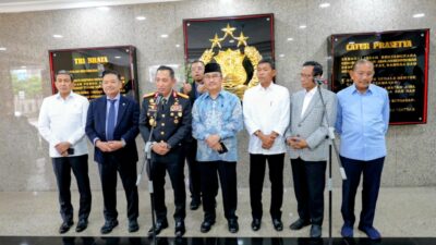 Jimly Asshiddiqie: Tak Ada Kementerian Keamanan, Polri Tetap di Bawah Presiden