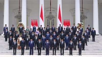 Amir Hamzah: 	Ganti Semua Menteri Titipan Jokowi di Kabinet Prabowo! Khususnya Menteri ESDM Bahlil Lahadalia
