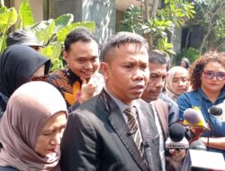 Ahmad Khozinudin Usai Roy Suryo dan Dokter Tifa Ditangkap: Perang Terbuka Lawan Jokowi!