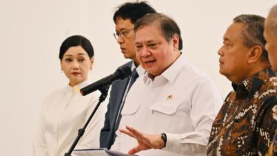 Menko Airlangga Hartarto Ungkap Stimulus Baru Untuk Industri: Bea Masuk LPG dan Bahan Baku Plastik Nol Persen!