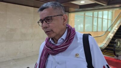 Hinca Pandjaitan Tuding Jokowi Ambigu Saat Bilang Tak Pernah Setuju Revisi UU KPK