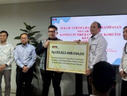 KPK Serahkan Hasil Rampasan Korupsi Eks Dirut Taspen Antonius Kosasih Rp. 153,6 Miliar