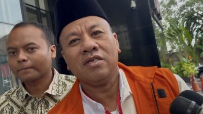 Bupati Kuansing Suhardiman Amby Bantah Kasih Amplop ke Menhut Raja Juli Antoni: Bukan Saya!
