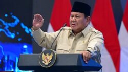 Prabowo Tantang Kelompok Indika Produksi 2 Juta Unit Motor Listrik Nasional